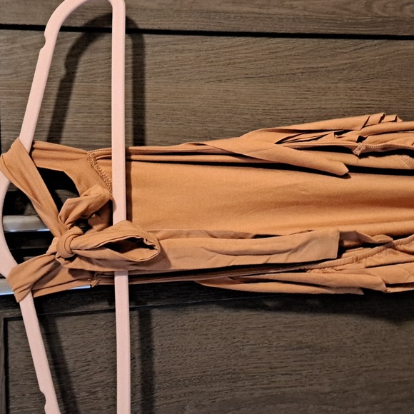 1 left New fringe halter top - Picture 11 of 13